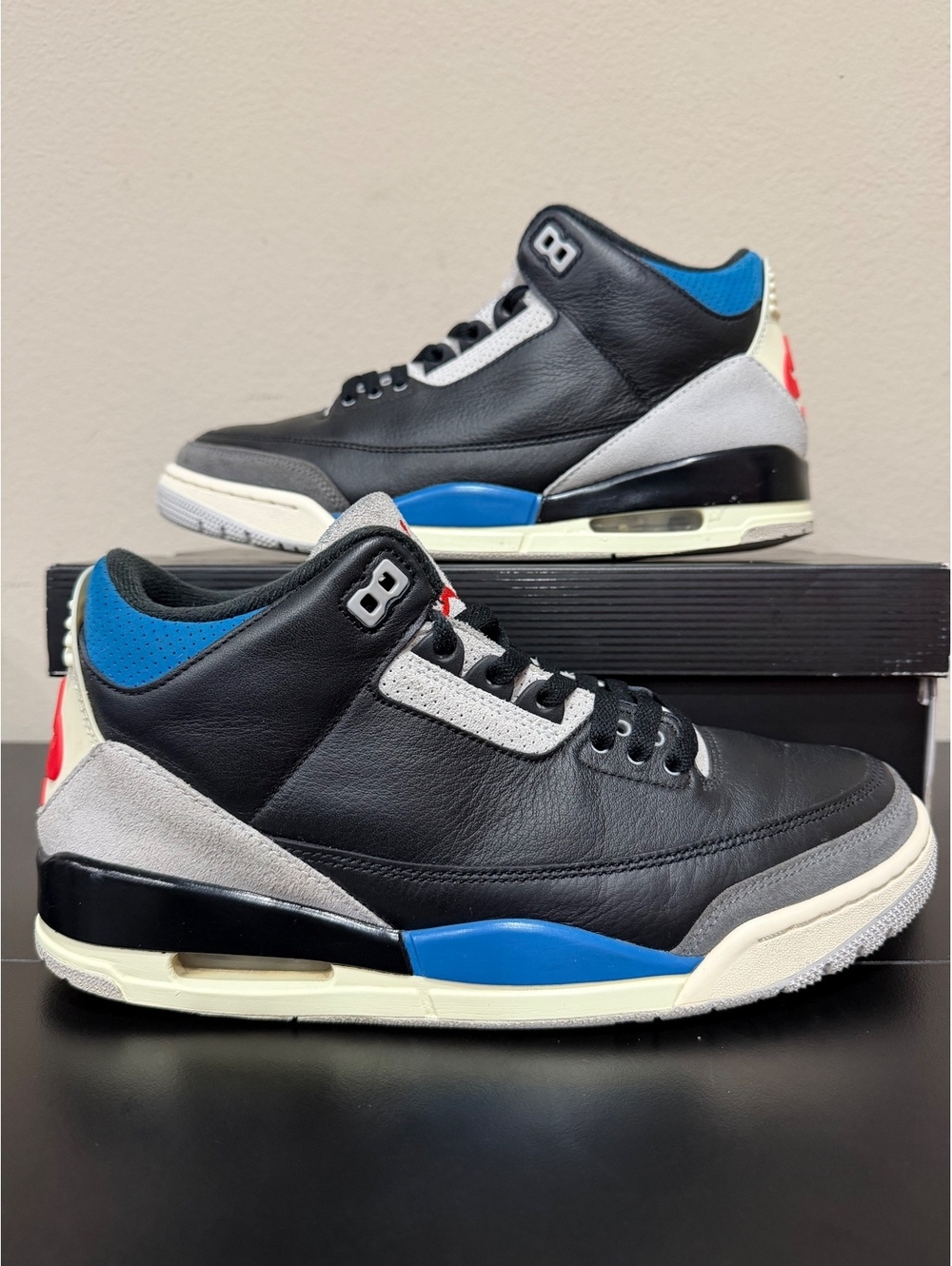 Size 9.5 - Air Jordan 3 Retro OG “Rare Air”
